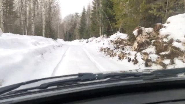 Забыл лыжи в лесу. Еду за ними в надежде, что они на том месте где я их оставил. смотреть онлайн