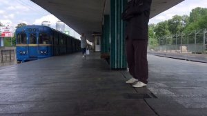 Станция метро Гидропарк / Киевское метро