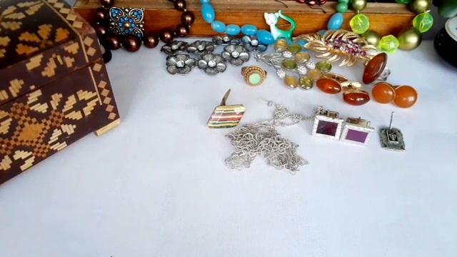 75 Распаковка винтажных украшений. смотреть онлайн