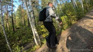 Съезд с горки. Прыжки и падения на моноколесе.