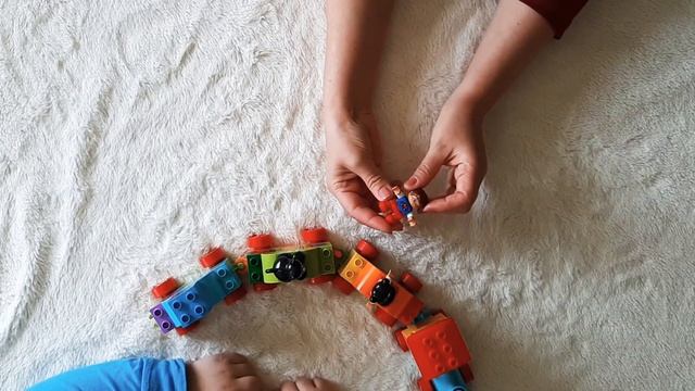 Поиграем в Лего/ Duplo/ Конструктор/ Развивающие игры для детей/ Собираем паровоз, изучаем цифры смотреть онлайн