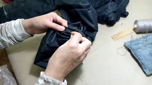 Как подшить детские болоневые брюки на вырост не обрезая. ???