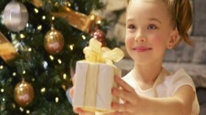 какой подарок подарить девочке на 11 лет