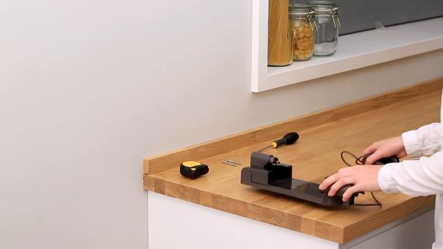 How to set up the docking station for your Dyson V7 or V8™ cord-free vacuum смотреть онлайн