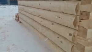 Сруб бани 3 на 4 в лапу, полулафет