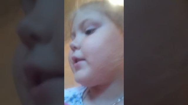 Стучат в дверь что делать???