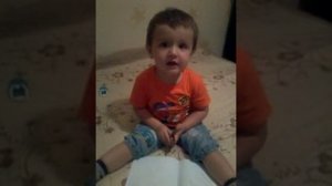 Алим учит стих