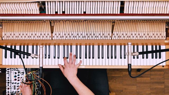 Daylight (Piano And Modular Improvisation) смотреть онлайн