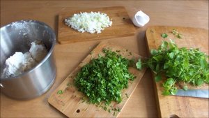 Картофельные оладьи с мокрицей, 3 блюда из мокрицы
