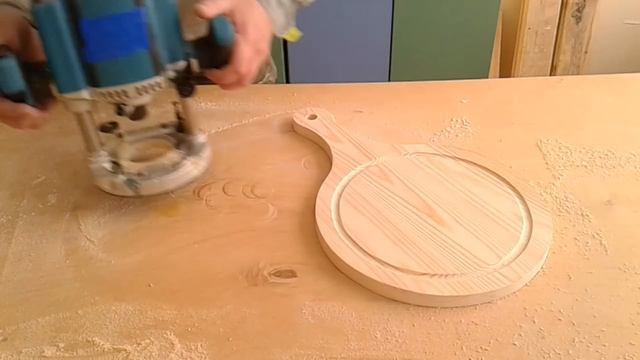 Фрезерование разделочной доски и паза по кругу, milling round groove in a cutting board