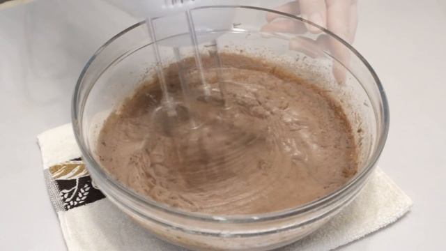 ЭТО ЛУЧШЕ ЛЮБОГО ТОРТА! ОБАЛДЕННЫЙ ШОКОЛАДНЫЙ ПИРОГ ВЫПЕКАЕТСЯ СРАЗУ С КРЕМОМ – ПИРОГ «НУА»! смотреть онлайн