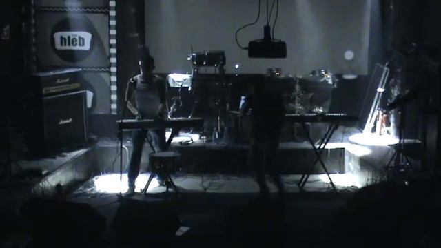 STRONG PRODUCT - Пригнись, я танцую - Live@Hleb (28.10.2011) [11/14] смотреть онлайн