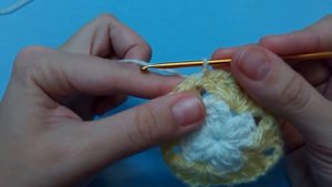 Бабушкин квадрат. Сидушка на стул крючком. Вязание крючком для начинающих.