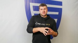 Освещение в боксе и цвет стен. Чёрный цвет стен и белый направленный свет в боксе.