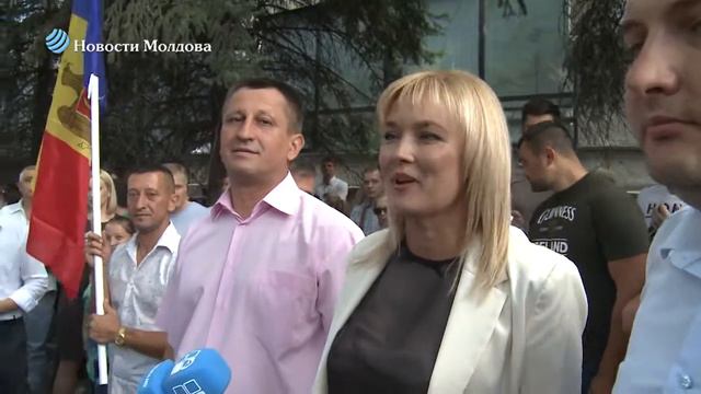 Потенциальный кандидат в президенты Молдовы подала в ЦИК документы для регистрации группы смотреть онлайн