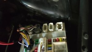 Renault Megane 3 не работает подсветка номера замена предохранителя