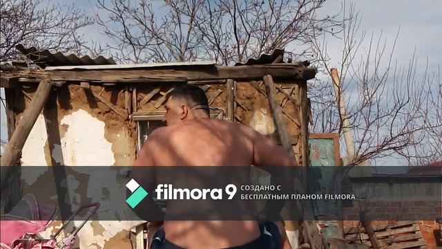 Жим лежа с гантелями смотреть онлайн