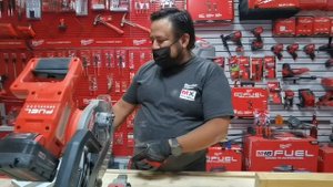 Sierra de Inglete Milwaukee M18 7-1/4 2733-20