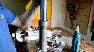 Замена сальников в вилке HONDA CBR600F4i. Видеоотчёт. Запись процесса.