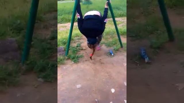 Кувыркаться на столбах качели. ♡ смотреть онлайн