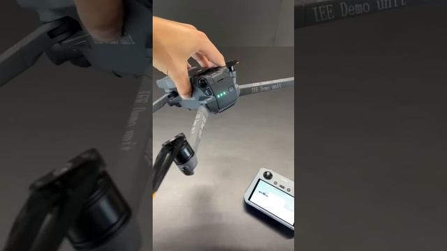 Дрон с 5.2к камерой DJI Mavic 3? #shorts смотреть онлайн