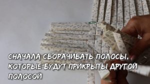 После ремонта всегда скручивала остатки обоев и оставляла на всякий случай. И не зря