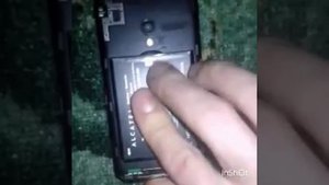 Телефон включаеться и выключаеться сам по себе!!!