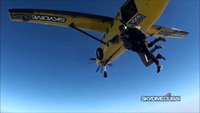 Skydiving in Dubai - AJ Group смотреть онлайн