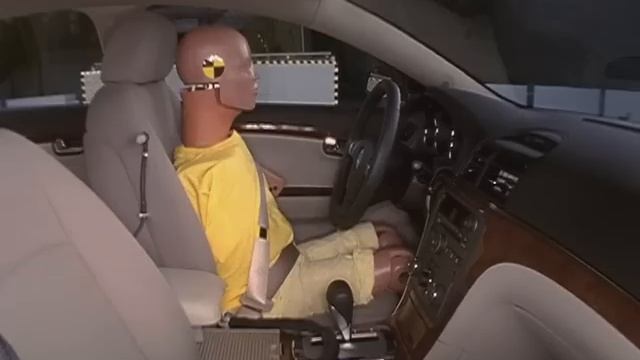 2008 Saturn AURA side IIHS crash test смотреть онлайн