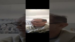 Вот уже скоро ровно год, мать стоит у окна и ждет