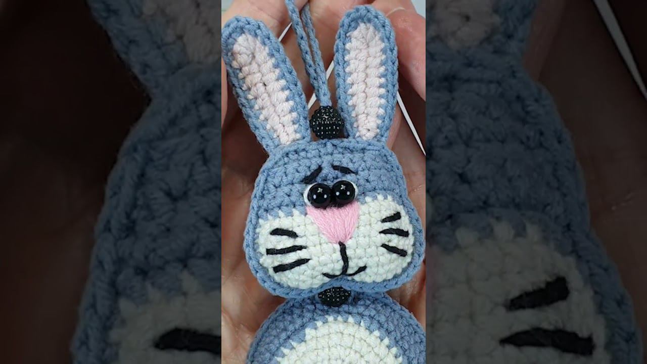 Это самый милый зайчик крючком , вяжу сувениры к Новому году смотреть онлайн