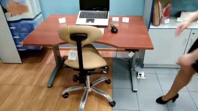 Офисный стол для дизайнеров и IT специалистов