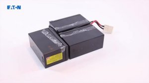 Eaton 9130 1000 Replacing the batteries