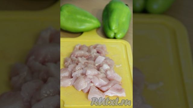 Куриное филе в сливках на сковороде
