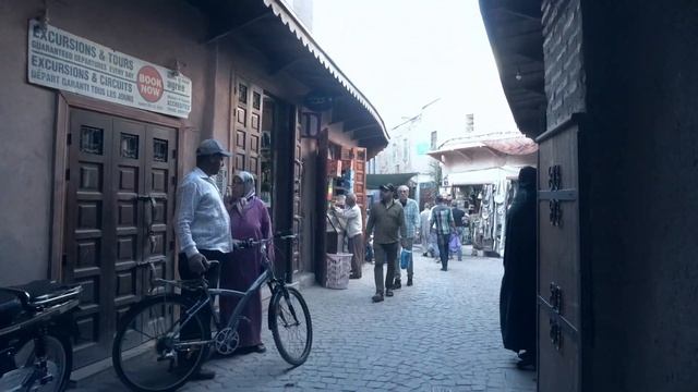 Марракеш | Молчаливая прогулка по Медине, рынку и старому городу.