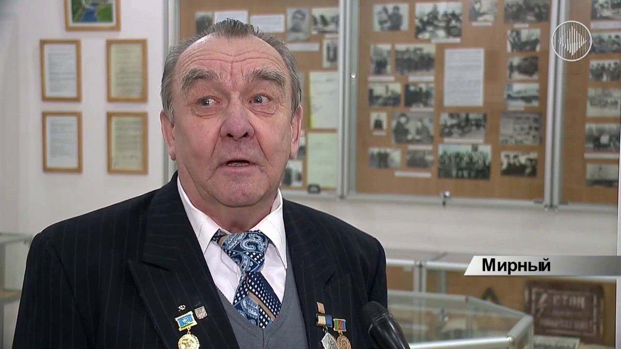 50 лет октября мирный. 50 лет октября 4б. Мирный 40 лет октября. Магазин андреевский мирный якутия. Бульвар 50 лет октября дом 3.