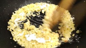 МЕГА ВКУСНАЯ курица в соусе на сковороде, которая ПОНРАВИТСЯ всем! Очень простой рецепт ENG SUB