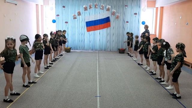 СПОРТИВНЫЙ ПРАЗДНИК К 23 ФЕВРАЛЯ ГРУППА СОЛНЕЧНЫЕ ЗАЙЧИКИ смотреть онлайн