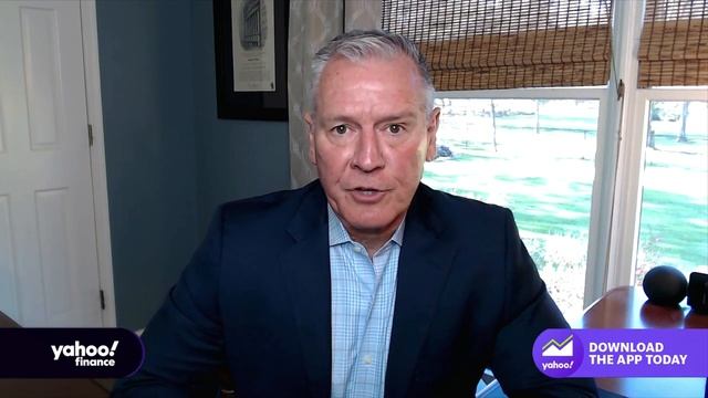 Market strategist on how to invest right now: Go long смотреть онлайн