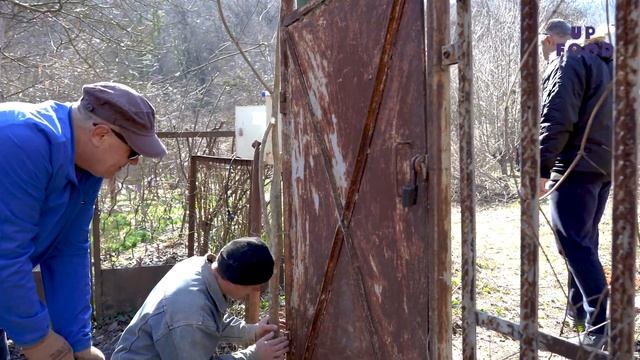 ДАЧА / ЧАСТЬ III / ВОССТАНОВЛЕНИЕ КАЛИТКИ, УБОРКА ЗАБРОШЕННОГО ДАЧНОГО УЧАСТКА, КУПИЛ ДАЧУ