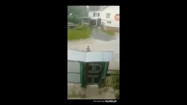ЭЙ ЛОВИ АПТЕЧКУ НО ВСЕ ПАРОДИЙ ГОВОРЯТ ТОЛЬКО 'ЛОВИ АПТЕЧКУ'