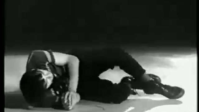 Leonid Engibarov Леонид Енгибаров "Балансы на руках" смотреть онлайн