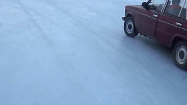 на коньках на море.мариуполь смотреть онлайн