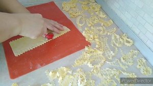 Лапша домашняя, четыре вида нарезки.