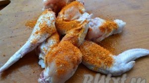 Тушеные куриные крылышки