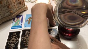 ПОЗВОНИТ, НАПИШЕТ ЛИ ОН В БЛИЖАЙШЕЕ ВРЕМЯ? ЖДАТЬ ЛИ ОТ НЕГО ДЕЙСТВИЙ? ТАРО ОНЛАЙН О ЛЮБИМОМ.