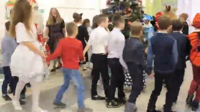 Замела метелица город мой...