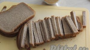 Сухарики с сыром в духовке