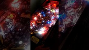 The Walking Dead pinball first look