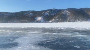 Поездка на хивусе по льду озера Байкал